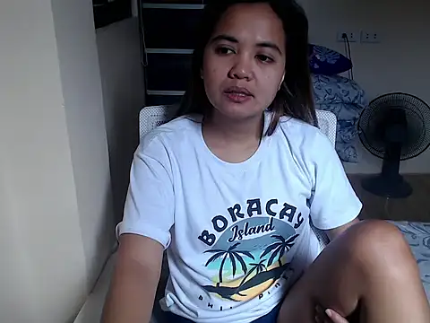 xTheLastVIRGINx online show from January 15, 2026, 5:11 am