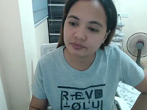 xTheLastVIRGINx online show from March 29, 2026, 1:24 pm