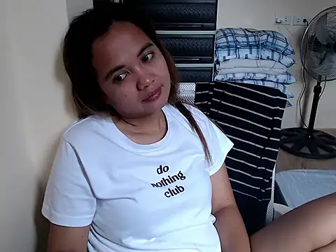 Snapshot of xTheLastVIRGINx chatting on February 12, 2026, 5:51 am xTheLastVIRGINx online show from February 12, 2026, 5:51 am