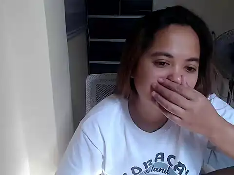 Snapshot of xTheLastVIRGINx chatting on February 18, 2026, 6:11 am xTheLastVIRGINx online show from February 18, 2026, 6:11 am