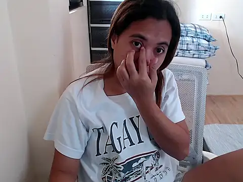 Snapshot of xTheLastVIRGINx chatting on February 5, 2026, 5:36 am xTheLastVIRGINx online show from February 5, 2026, 5:36 am