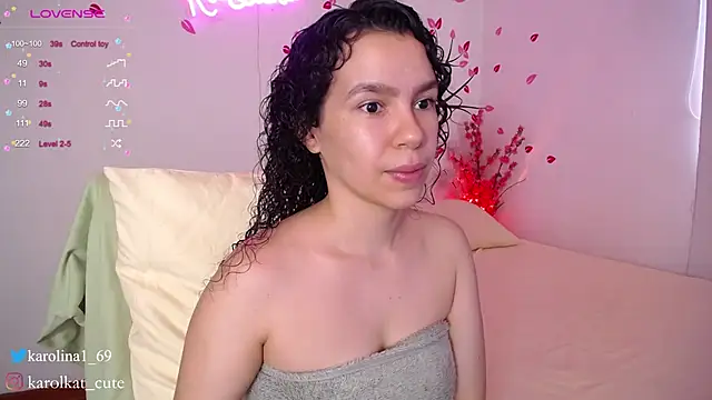 Snapshot of Karolina_1 chatting on March 7, 2025, 7:27 pm Karolina 1 online show from March 7, 2025, 7:27 pm