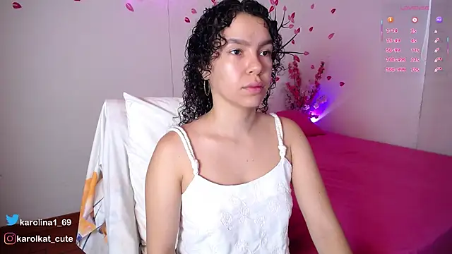 Snapshot of Karolina_1 chatting on November 16, 2025, 2:00 pm Karolina 1 online show from November 16, 2025, 2:00 pm