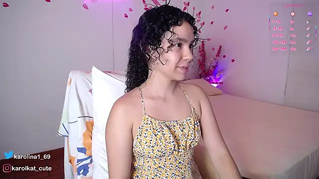 Snapshot of Karolina_1 chatting on December 3, 2025, 12:55 am Karolina 1 online show from December 3, 2025, 12:55 am