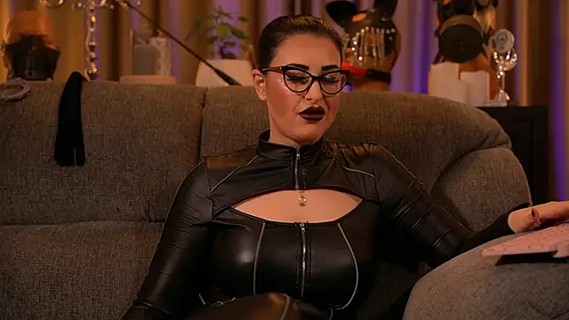 kelly kent online show from October 24, 2025, 11:37 pm