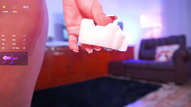 lara giraldo online show from November 27, 2025, 12:55 am