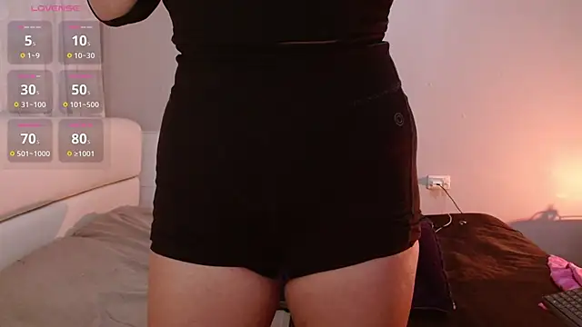 Snapshot of Freyja_soh chatting on October 14, 2025, 9:58 pm Freyja soh online show from October 14, 2025, 9:58 pm