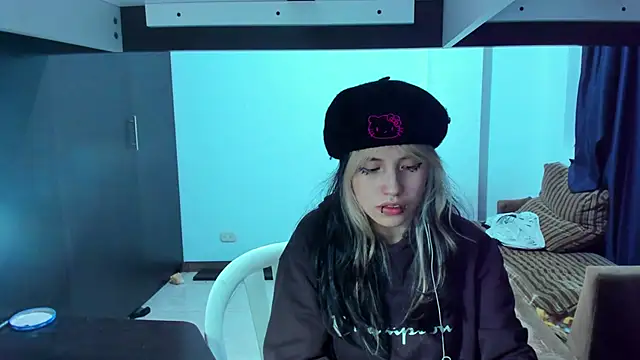 Akane-Mou online show from March 7, 2025, 10:24 am