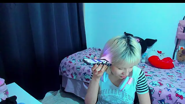 Snapshot of Akane-Mou chatting on February 13, 2026, 2:44 am Akane-Mou online show from February 13, 2026, 2:44 am