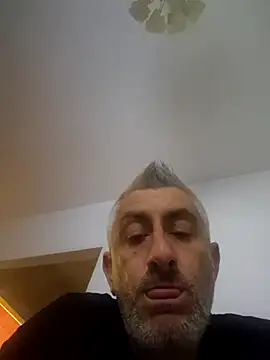 cuci45 online show from November 28, 2025, 4:51 pm