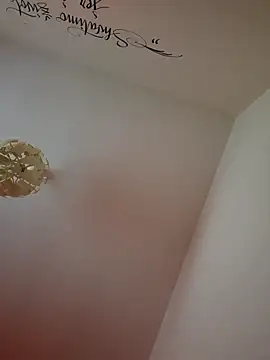 cuci45 online show from April 17, 2026, 6:44 pm