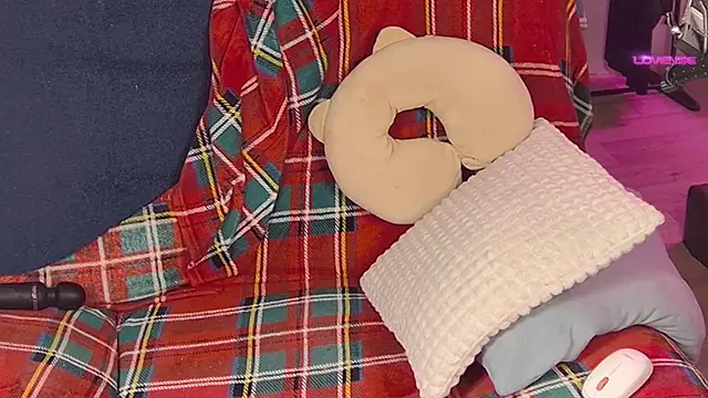 Snapshot of cutenessa chatting on January 26, 2025, 3:06 am cutenessa online show from January 26, 2025, 3:06 am