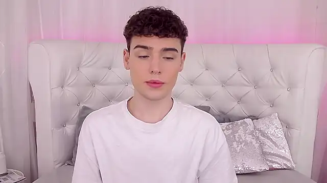 RobbyCharming online show from September 12, 2025, 3:50 am