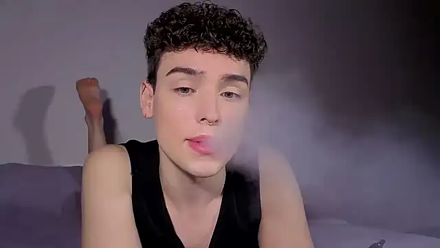 RobbyCharming online show from September 19, 2025, 3:43 am