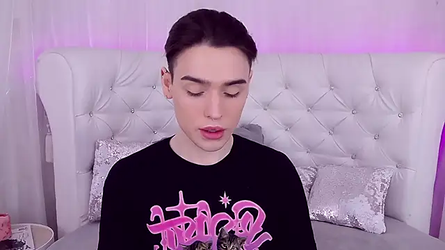 RobbyCharming online show from March 9, 2025, 7:48 pm