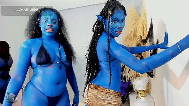 NatashaEgnath online show from October 31, 2025, 12:13 pm