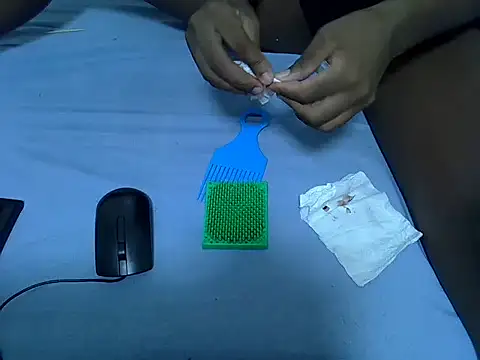 Twerl online show from April 13, 2026, 3:21 am