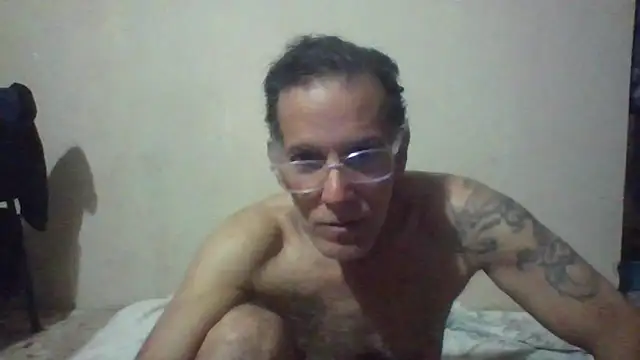 Snapshot of CaptainFox chatting on July 19, 2026, 1:14 am CaptainFox online show from July 19, 2026, 1:14 am