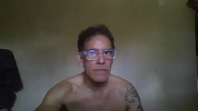Snapshot of CaptainFox chatting on July 18, 2026, 12:58 pm CaptainFox online show from July 18, 2026, 12:58 pm