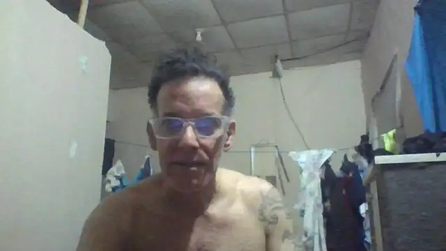 Snapshot of CaptainFox chatting on June 26, 2026, 11:54 pm CaptainFox online show from June 26, 2026, 11:54 pm