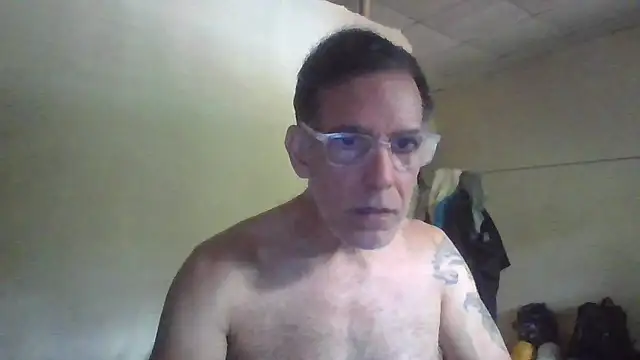 Snapshot of CaptainFox chatting on July 5, 2026, 2:24 pm CaptainFox online show from July 5, 2026, 2:24 pm