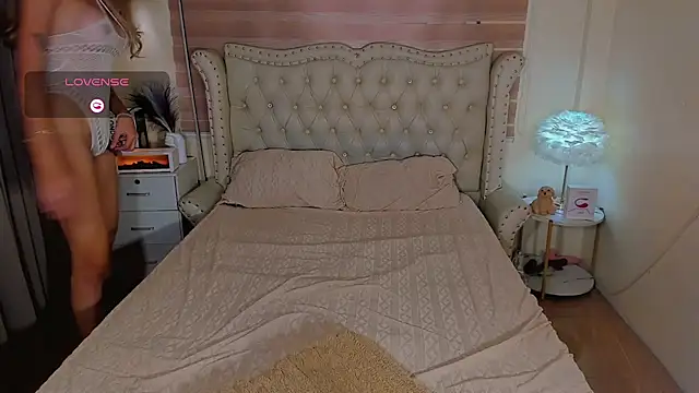 FinestGirlx online show from February 25, 2026, 11:26 pm