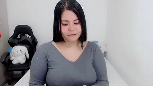 Snapshot of Youlittlepervertt_ chatting on February 19, 2025, 12:14 am Youlittlepervertt online show from February 19, 2025, 12:14 am