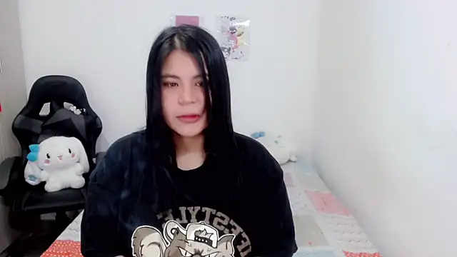 Snapshot of Youlittlepervertt_ chatting on February 24, 2025, 9:32 am Youlittlepervertt online show from February 24, 2025, 9:32 am