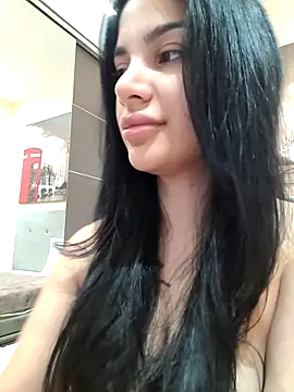 Snapshot of Samira30 chatting on October 10, 2025, 8:37 am Samira30 online show from October 10, 2025, 8:37 am