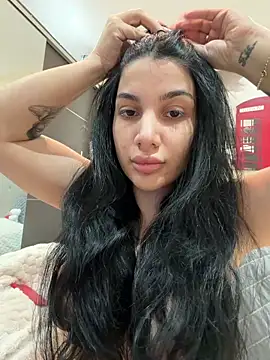 Samira30 online show from April 23, 2026, 5:14 pm