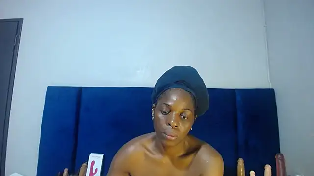 Snapshot of Shaniko89 chatting on December 16, 2025, 7:23 am Shaniko89 online show from December 16, 2025, 7:23 am