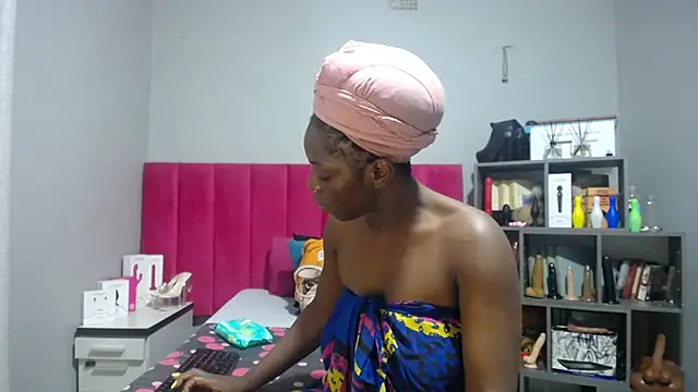 Shaniko89 online show from November 5, 2025, 5:16 pm