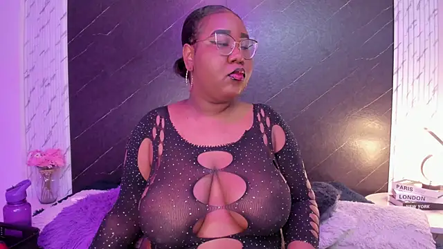 Snapshot of Darnellqueen chatting on September 20, 2025, 1:10 am Darnellqueen online show from September 20, 2025, 1:10 am