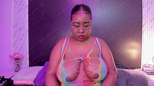 Snapshot of Darnellqueen chatting on September 18, 2025, 3:53 am Darnellqueen online show from September 18, 2025, 3:53 am