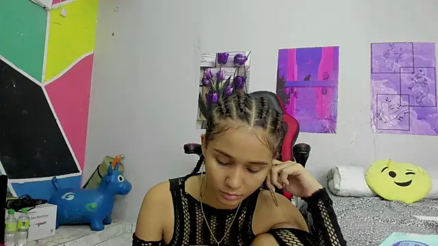 Snapshot of MarianaManzur chatting on September 15, 2025, 3:01 pm MarianaManzur online show from September 15, 2025, 3:01 pm
