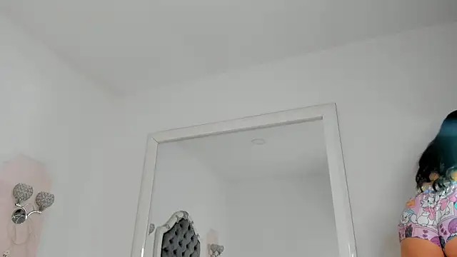 Snapshot of Valentina_Ross_ chatting on February 20, 2026, 12:07 pm Valentina Ross online show from February 20, 2026, 12:07 pm