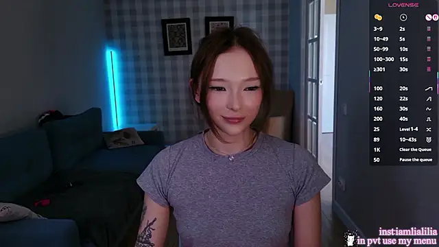 Snapshot of lialiliaa chatting on August 3, 2026, 9:26 am lialiliaa online show from August 3, 2026, 9:26 am