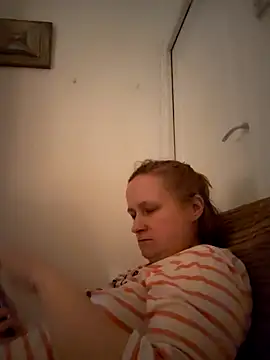 Snapshot of She-devilx chatting on December 28, 2024, 11:26 pm She-devilx online show from December 28, 2024, 11:26 pm