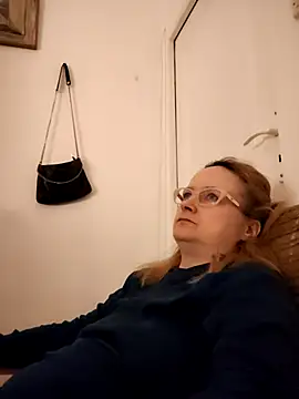 Snapshot of She-devilx chatting on January 18, 2026, 10:02 pm She-devilx online show from January 18, 2026, 10:02 pm