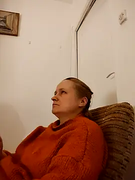 Snapshot of She-devilx chatting on February 6, 2025, 9:38 pm She-devilx online show from February 6, 2025, 9:38 pm