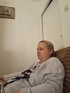 Snapshot of She-devilx chatting on September 13, 2025, 9:04 pm She-devilx online show from September 13, 2025, 9:04 pm