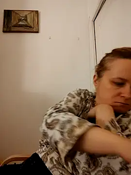 Snapshot of She-devilx chatting on October 20, 2025, 6:19 pm She-devilx online show from October 20, 2025, 6:19 pm