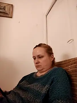 Snapshot of She-devilx chatting on February 9, 2025, 8:24 pm She-devilx online show from February 9, 2025, 8:24 pm