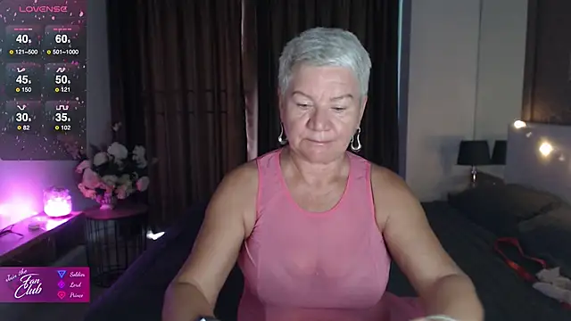 Snapshot of roxana_brooks chatting on January 13, 2026, 12:04 am roxana brooks online show from January 13, 2026, 12:04 am