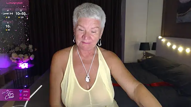 Snapshot of roxana_brooks chatting on January 10, 2026, 2:34 pm roxana brooks online show from January 10, 2026, 2:34 pm