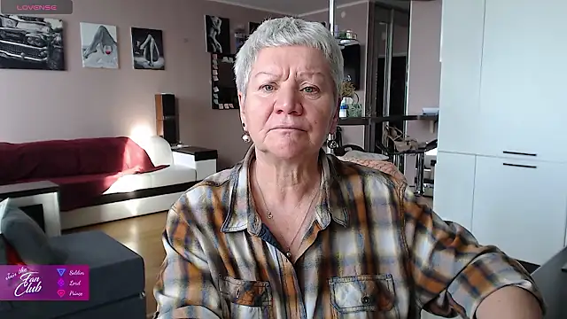 Snapshot of roxana_brooks chatting on February 21, 2026, 12:29 pm roxana brooks online show from February 21, 2026, 12:29 pm