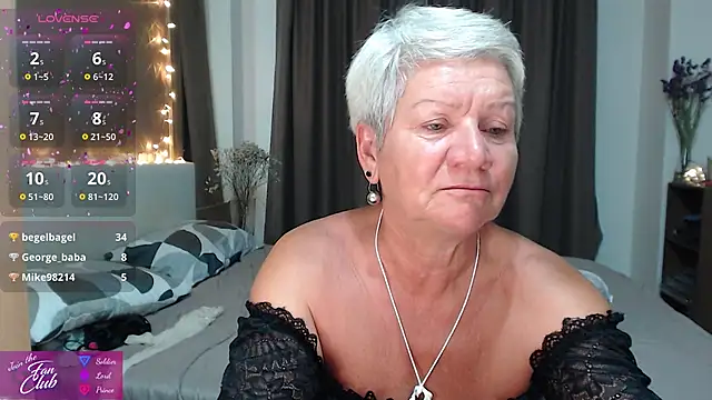 Snapshot of roxana_brooks chatting on May 5, 2026, 1:58 pm roxana brooks online show from May 5, 2026, 1:58 pm