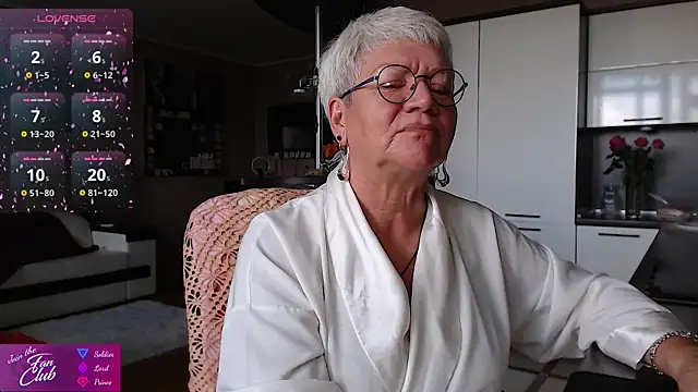 roxana brooks online show from August 2, 2026, 12:58 pm