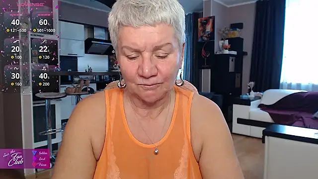 Snapshot of roxana_brooks chatting on February 17, 2026, 2:03 pm roxana brooks online show from February 17, 2026, 2:03 pm