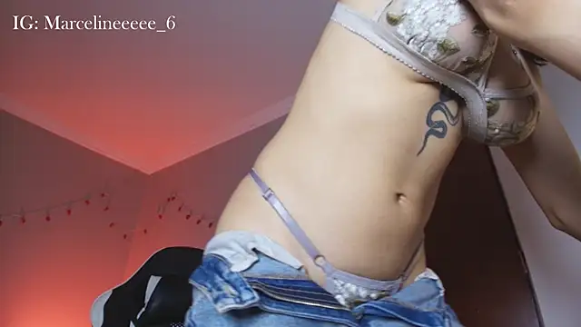 Snapshot of Marcelinee__ chatting on June 11, 2026, 2:53 am Marcelinee online show from June 11, 2026, 2:53 am